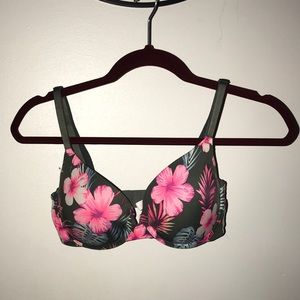 floral vs pink push up bra